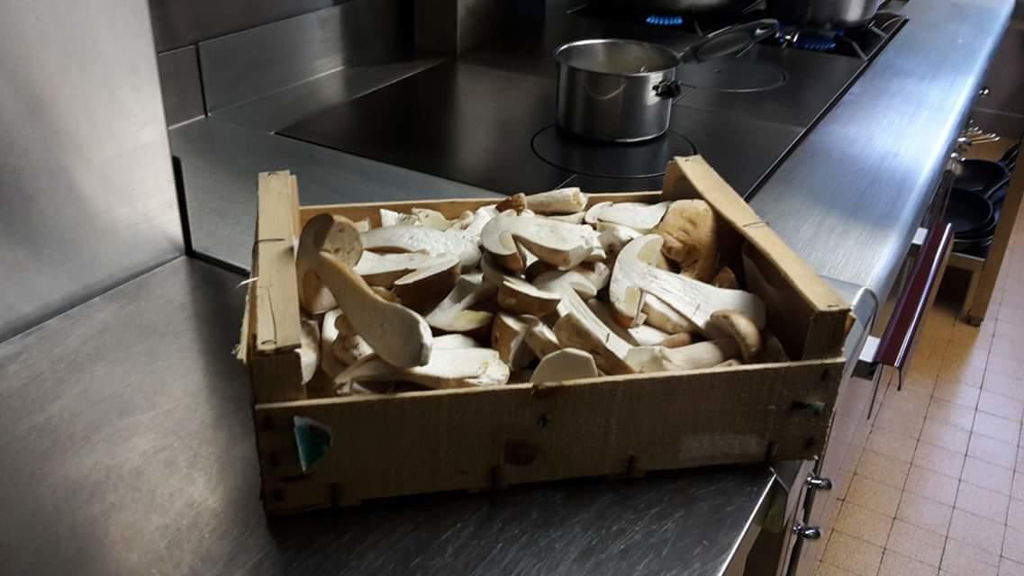 Logis L'Ermitage, Bistrot Des Saveurs Houffalize Exteriér fotografie